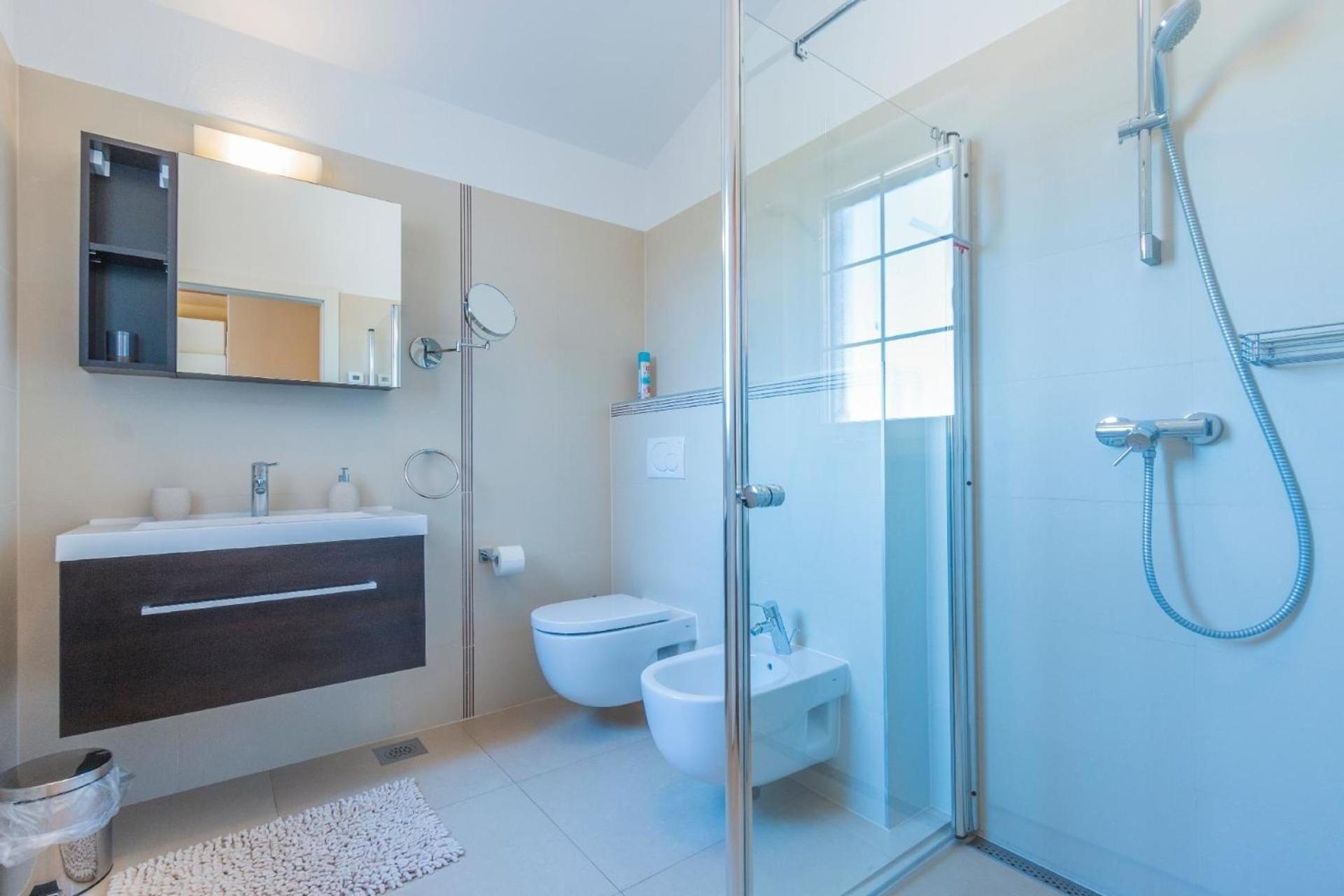 Ferienhaus In Pomer Mit Privatem Beheizten Pool Und Meerblick Bagian luar foto