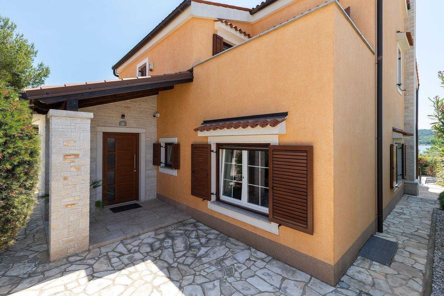 Ferienhaus In Pomer Mit Privatem Beheizten Pool Und Meerblick Bagian luar foto